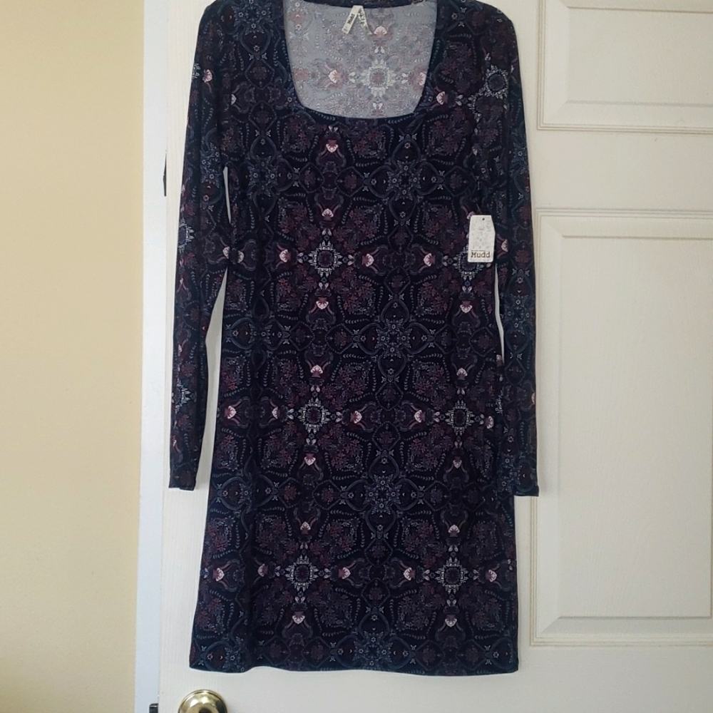 NWT Lg MUDD Long Sleeve Navy Paisley Dress